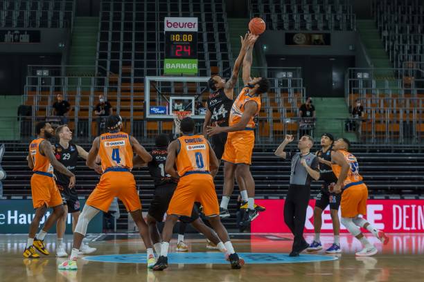 足于眼前的 足于眼前的