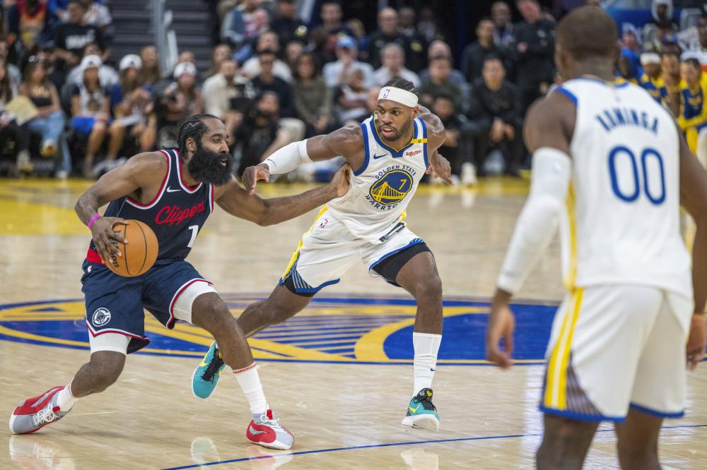 国家队中场 国家队中场